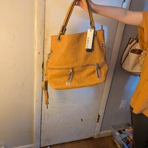 Nwt Isabelle handbag